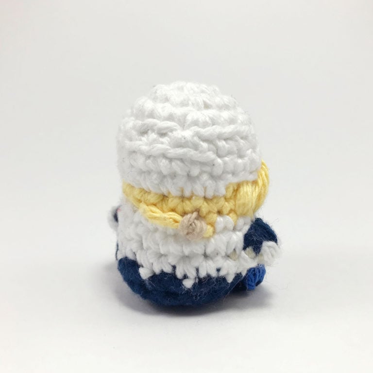 SquareWithTagTemplate_0001_4-Sheik-Crocheted
