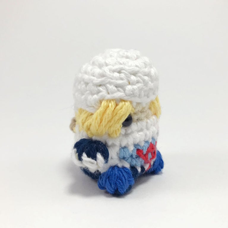 SquareWithTagTemplate_0003_2-Sheik-Crocheted