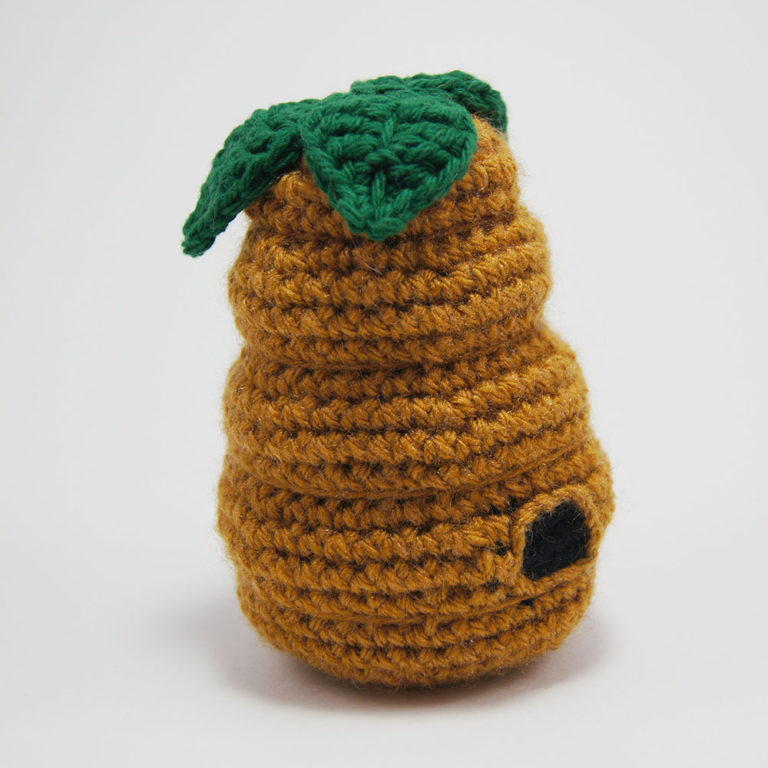 crocheted bee hive amigurumi