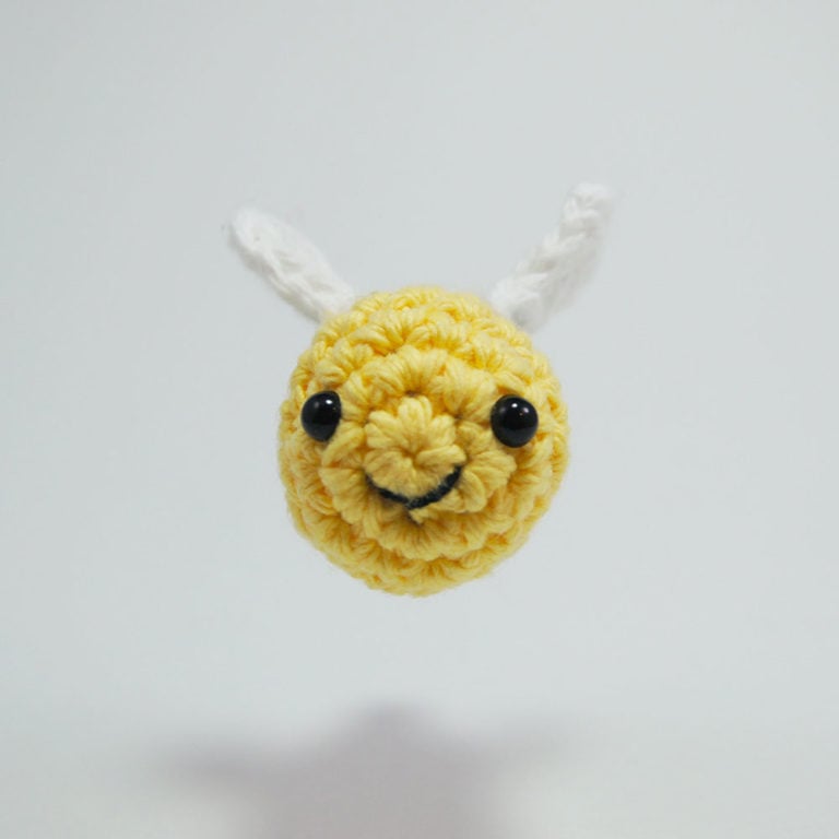 crochet bee amigurumi