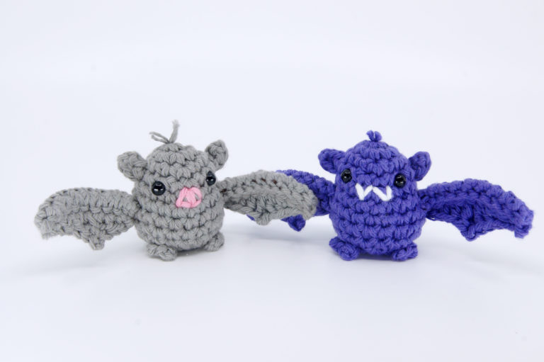 05_HangingBat