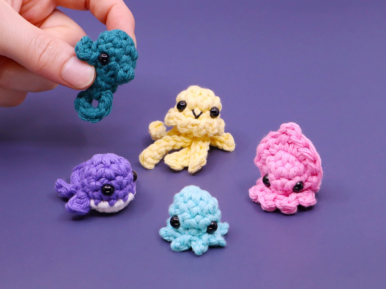 100 Micro Amigurumi: Crochet Patterns and Charts for Tiny Amigurumi