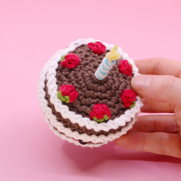 09_Crochet-Chocolate-Cake_v1