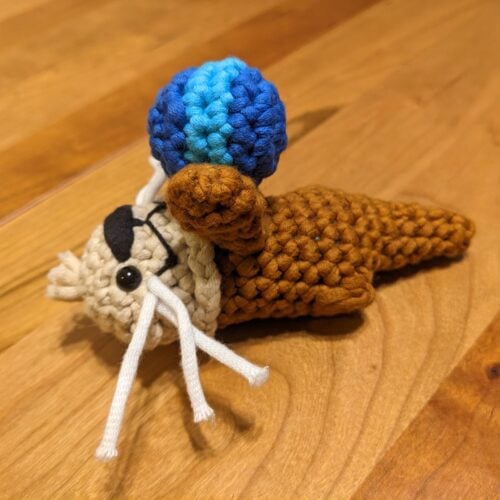 Otter with Magnetic Ball